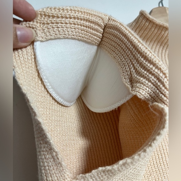 Beige Ribbed Knit Sleeveless Mock Neck Top with Built-In Bra - Size L - Picture 6 of 9